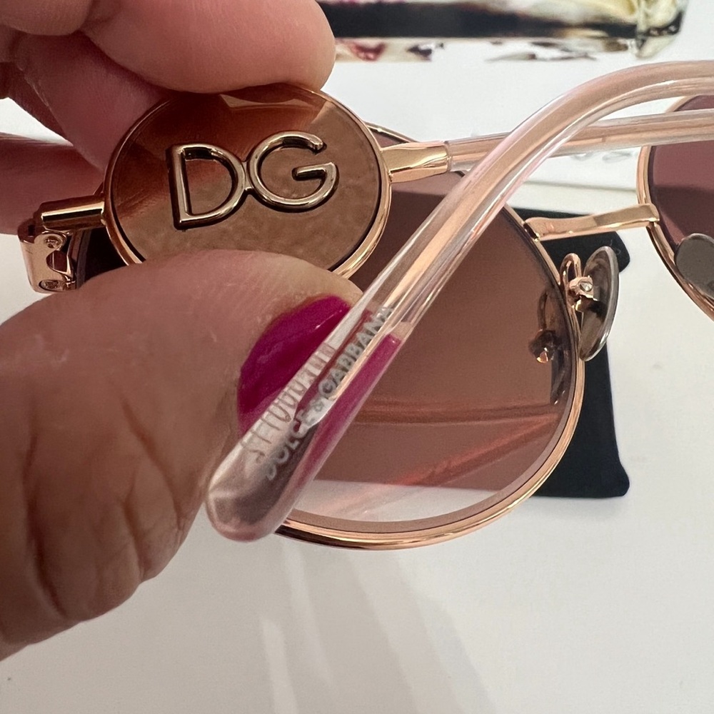 Dolce and Gabbana Authentic New rose gold sunglasses. - Picture 7 of 15